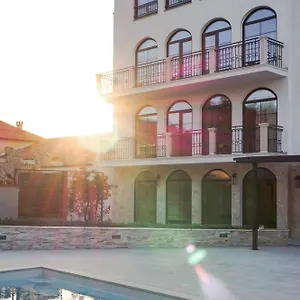 Stari Dvor Hotel